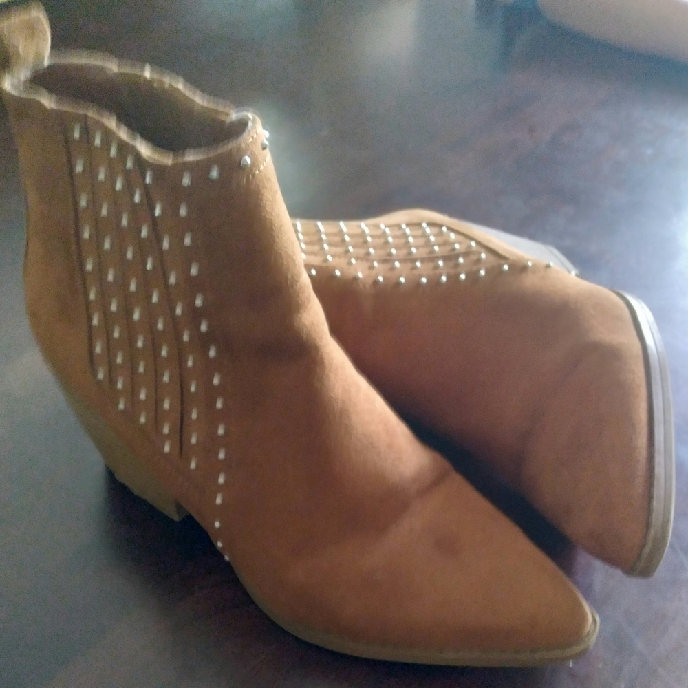 Woman's boots